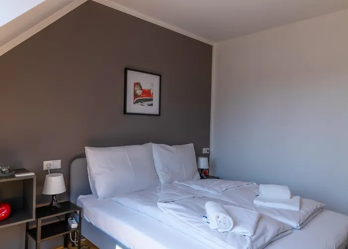 Maureen Lovely 2 Bedroom Unit With Community Pool Vienna