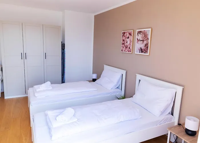 Maureen Lovely 2 Bedroom Unit With Community Pool Vienna