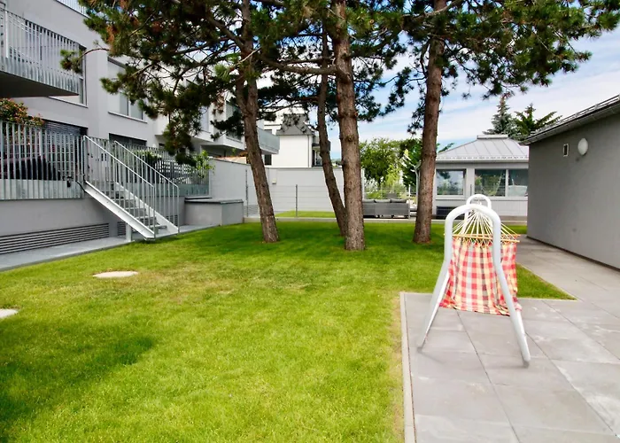 Maureen Lovely 2 Bedroom Unit With Community Pool Apartment Vienna
